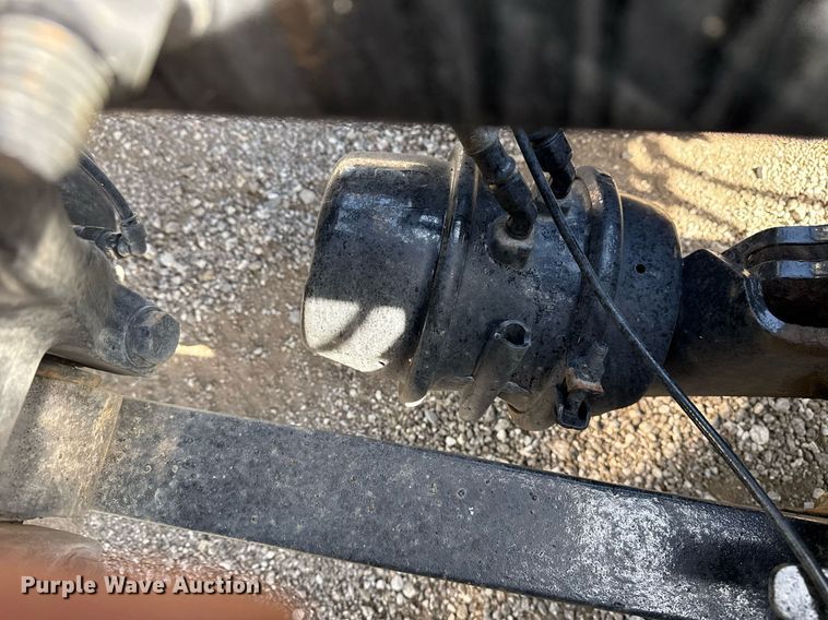 image for item EG5811 2016 Freightliner Cascadia 125 semi truck