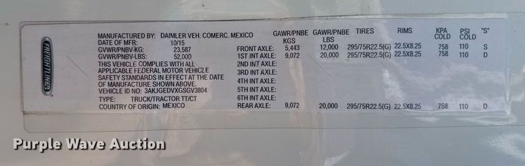 image for item EG5811 2016 Freightliner Cascadia 125 semi truck