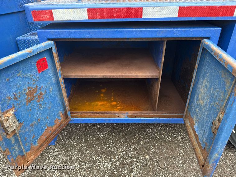 image for item EG5857 2012 Peterbilt 367 reel truck