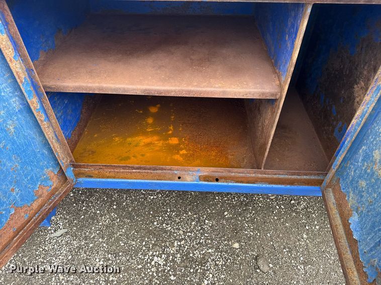 image for item EG5857 2012 Peterbilt 367 reel truck