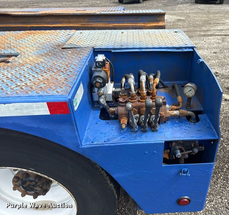 image for item EG5857 2012 Peterbilt 367 reel truck