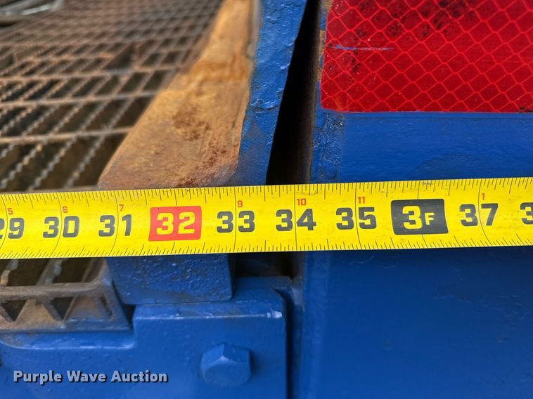 image for item EG5857 2012 Peterbilt 367 reel truck