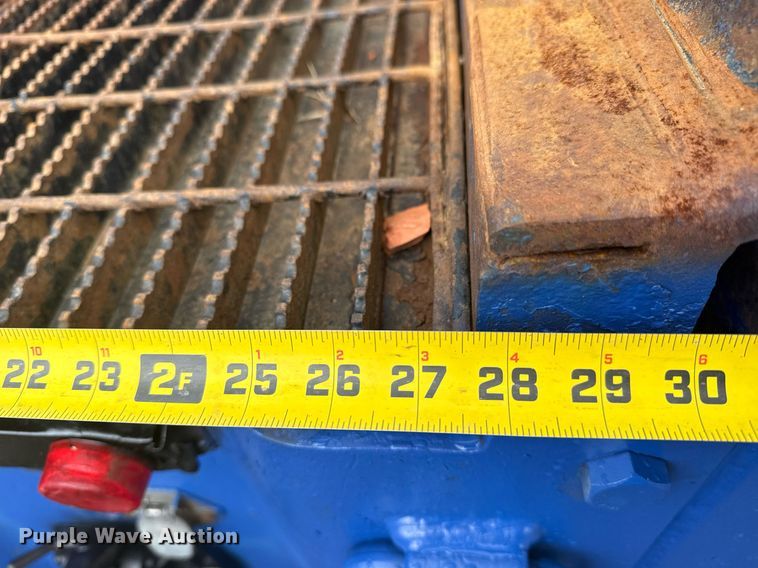 image for item EG5857 2012 Peterbilt 367 reel truck