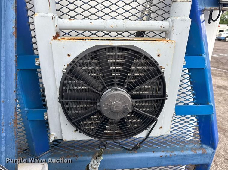 image for item EG5857 2012 Peterbilt 367 reel truck