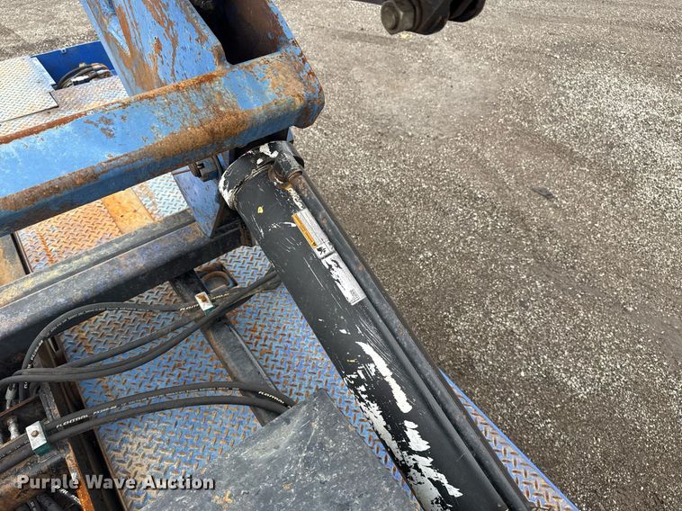 image for item EG5857 2012 Peterbilt 367 reel truck