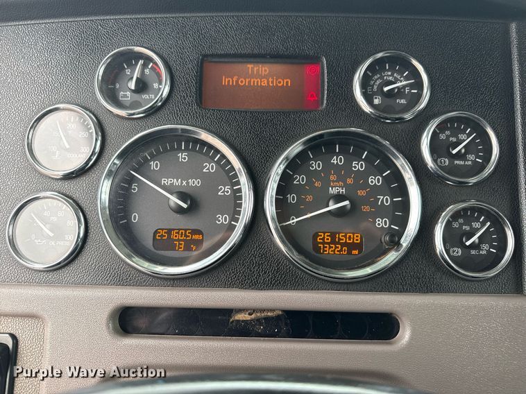 image for item EG5857 2012 Peterbilt 367 reel truck