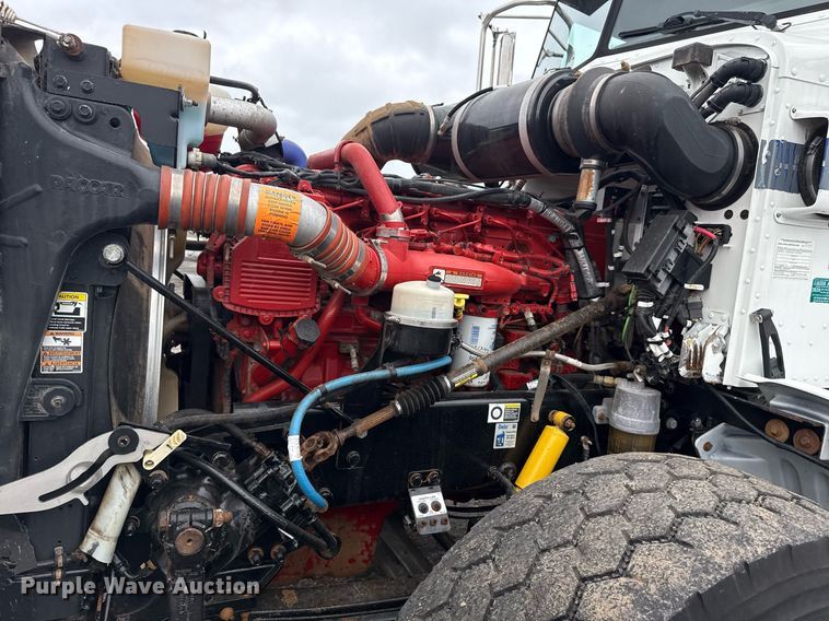 image for item EG5857 2012 Peterbilt 367 reel truck