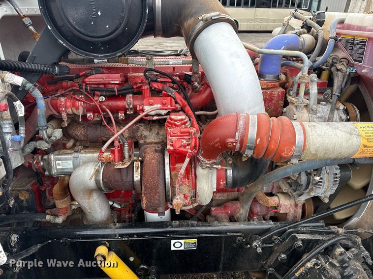 image for item EG5857 2012 Peterbilt 367 reel truck