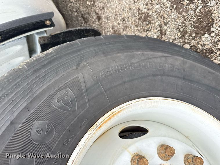 image for item EG5857 2012 Peterbilt 367 reel truck