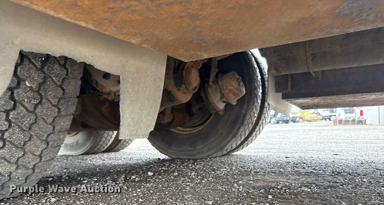 image for item EG5857 2012 Peterbilt 367 reel truck