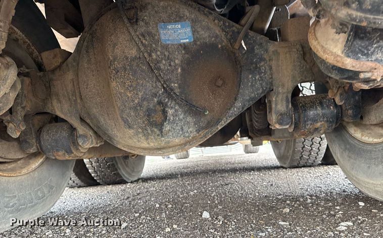 image for item EG5857 2012 Peterbilt 367 reel truck