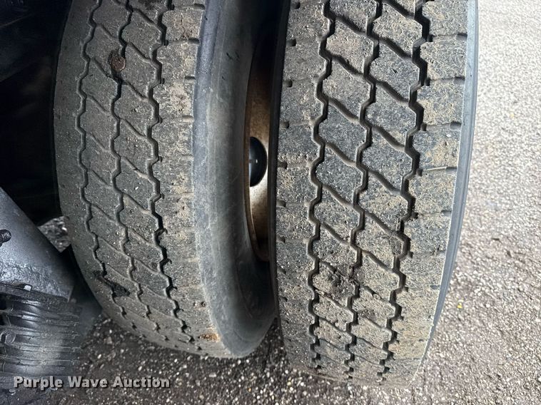 image for item EG5857 2012 Peterbilt 367 reel truck