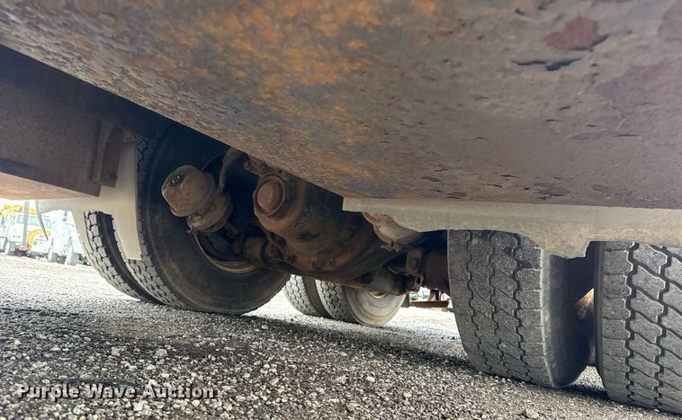 image for item EG5857 2012 Peterbilt 367 reel truck