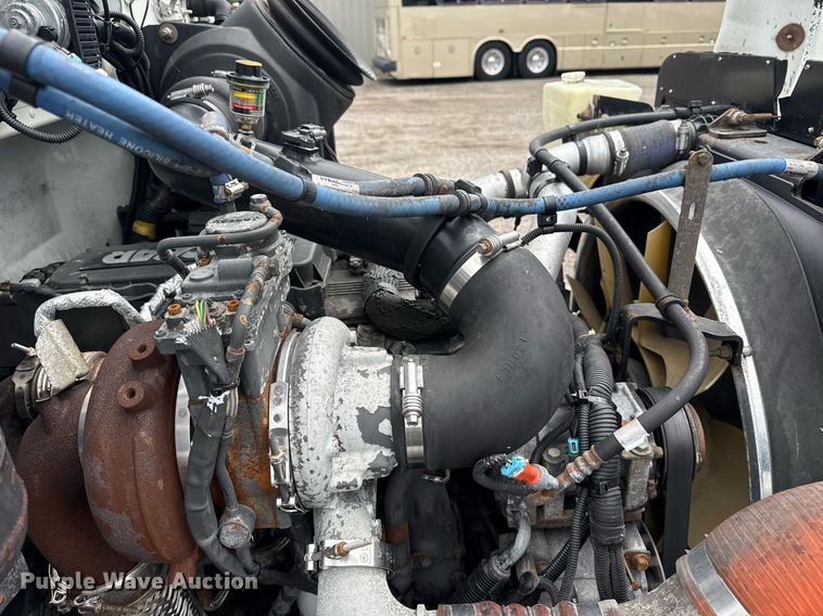 image for item EG5863 2011 Peterbilt 337 semi truck