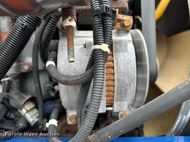 image for item EG5863 2011 Peterbilt 337 semi truck