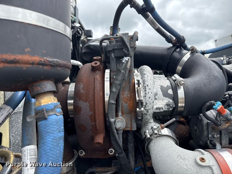 image for item EG5863 2011 Peterbilt 337 semi truck