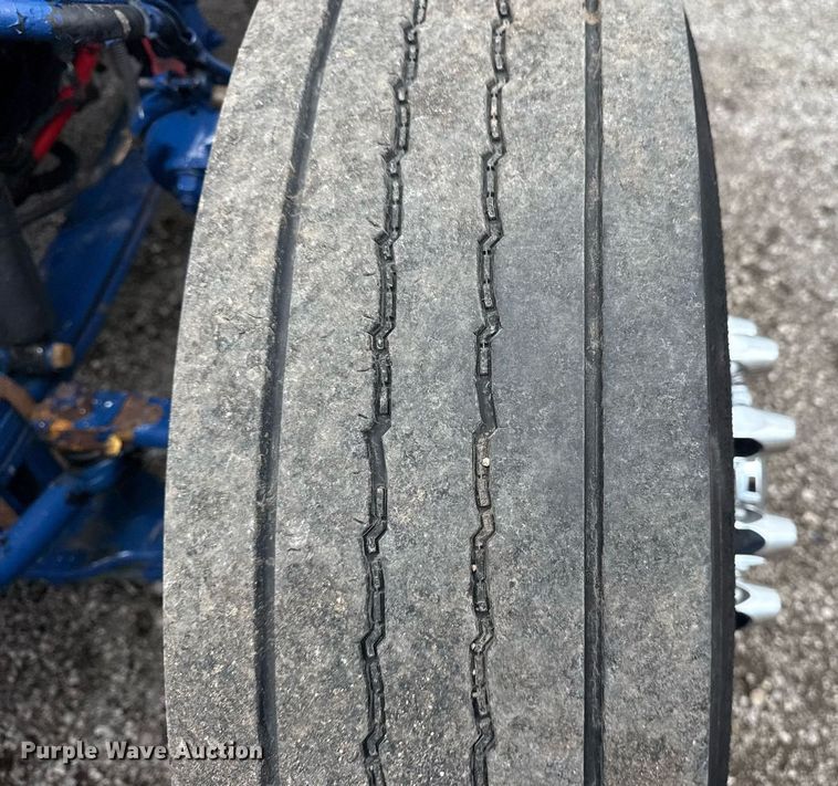 image for item EG5863 2011 Peterbilt 337 semi truck