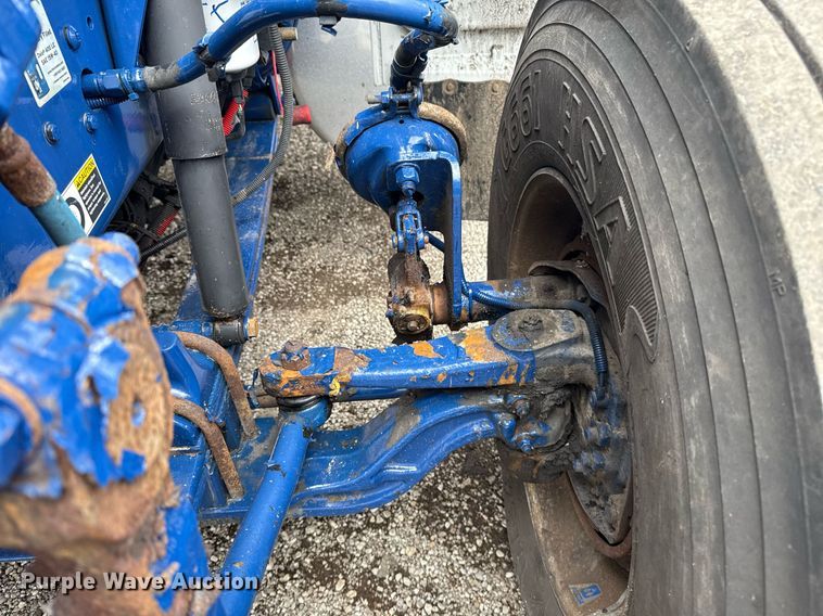 image for item EG5863 2011 Peterbilt 337 semi truck