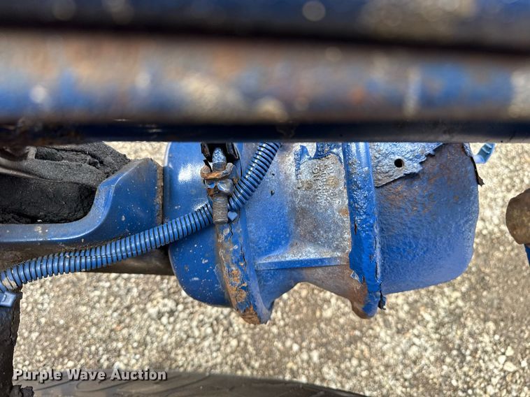 image for item EG5863 2011 Peterbilt 337 semi truck