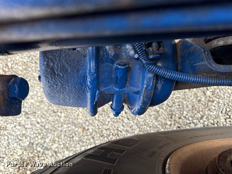 image for item EG5863 2011 Peterbilt 337 semi truck