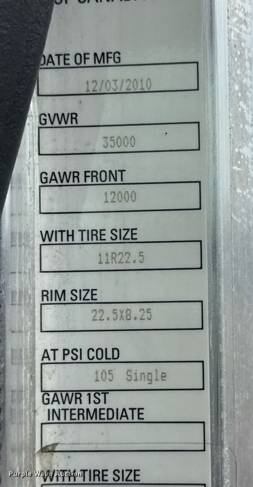 image for item EG5863 2011 Peterbilt 337 semi truck