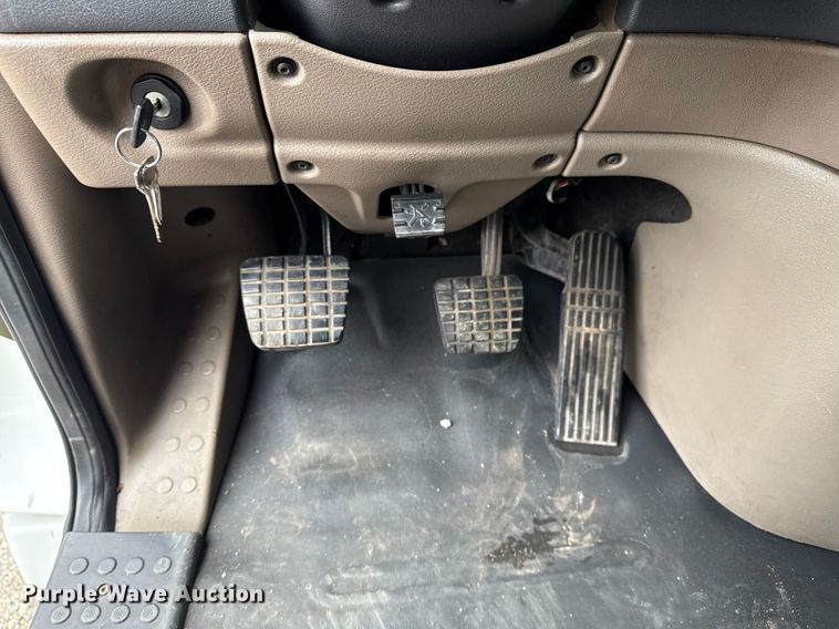 image for item EG5865 2012 Freightliner Cascadia semi truck