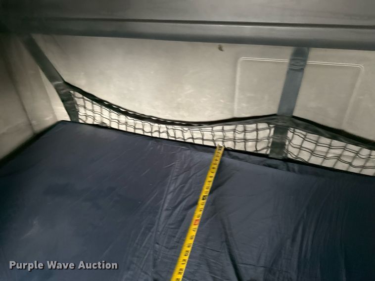 image for item EG5865 2012 Freightliner Cascadia semi truck