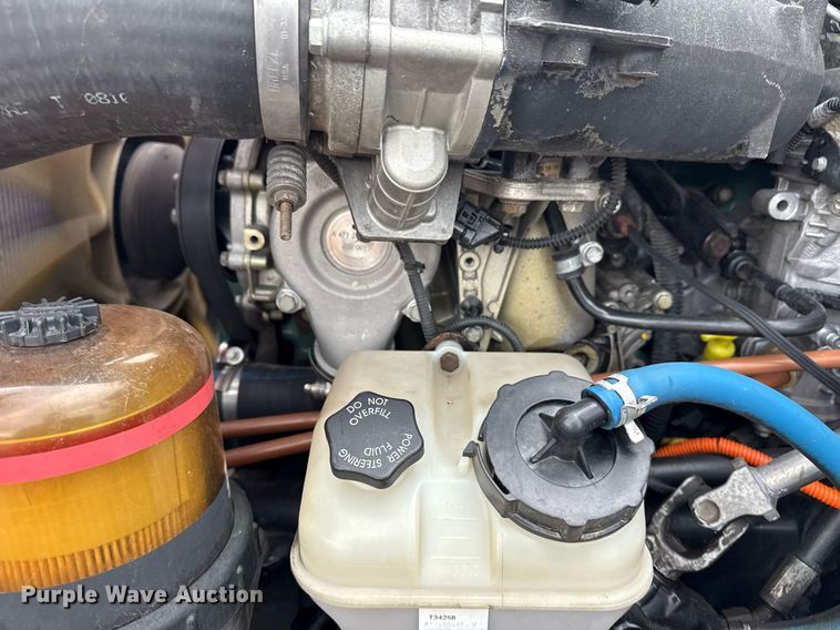 image for item EG5865 2012 Freightliner Cascadia semi truck