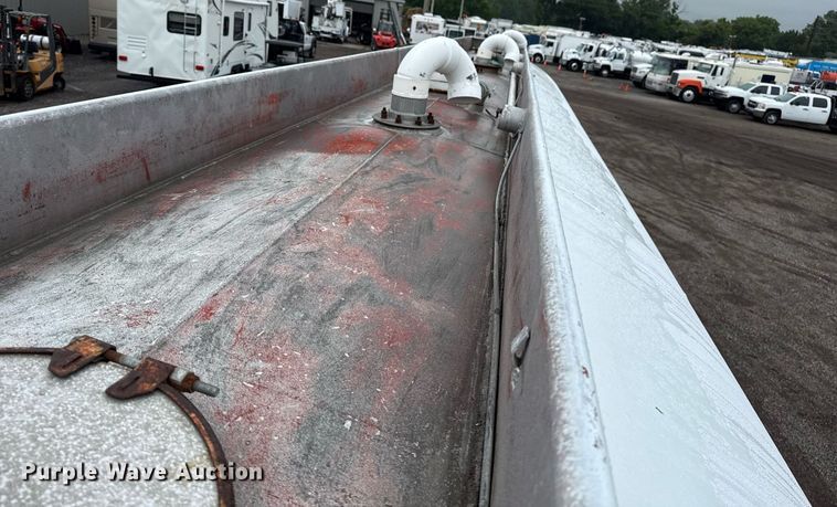 image for item EG5883 1971 Progress tank trailer