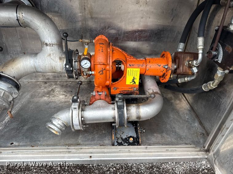 image for item EG5883 1971 Progress tank trailer