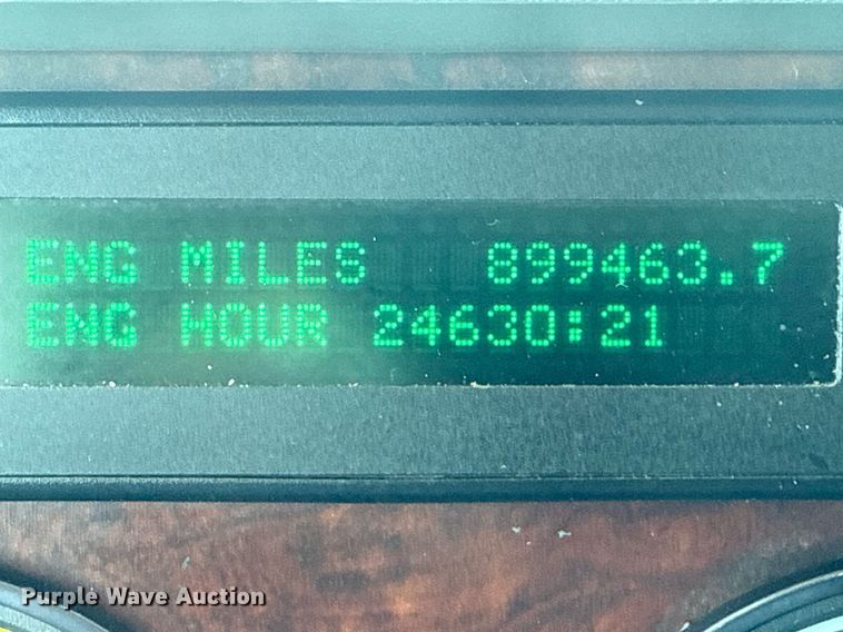 image for item EG5907 2002 Freightliner Century Class semi truck