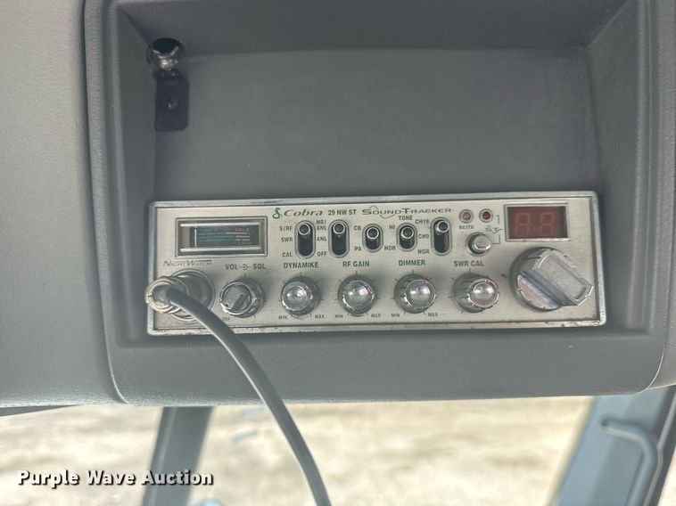 image for item EG5907 2002 Freightliner Century Class semi truck