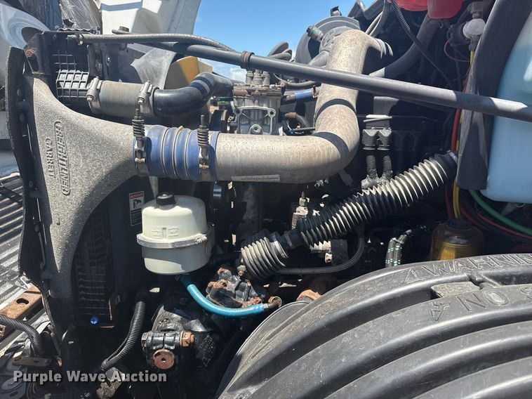 image for item EG5907 2002 Freightliner Century Class semi truck