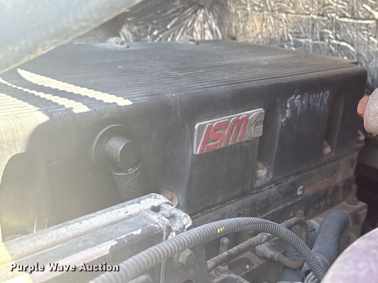 image for item EG5907 2002 Freightliner Century Class semi truck