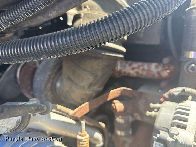 image for item EG5907 2002 Freightliner Century Class semi truck