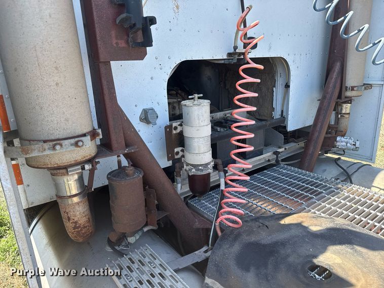 image for item EG6484 1984 International COF-9670 Eagle semi truck