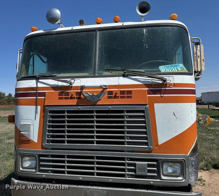 image for item EG6484 1984 International COF-9670 Eagle semi truck