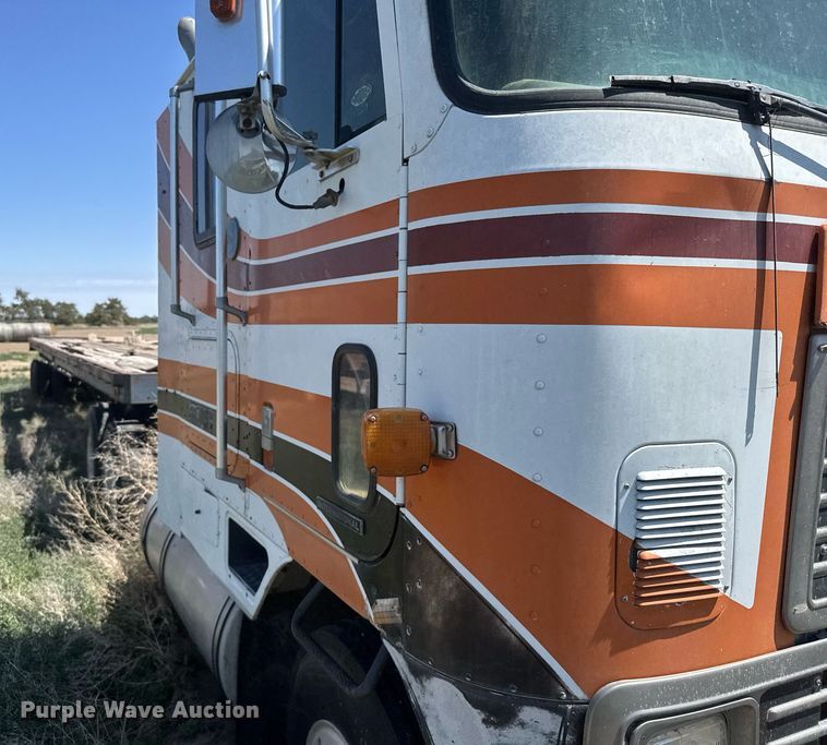 image for item EG6484 1984 International COF-9670 Eagle semi truck