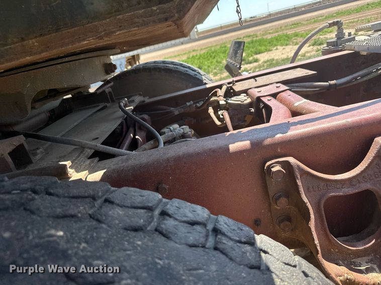 image for item EG6484 1984 International COF-9670 Eagle semi truck