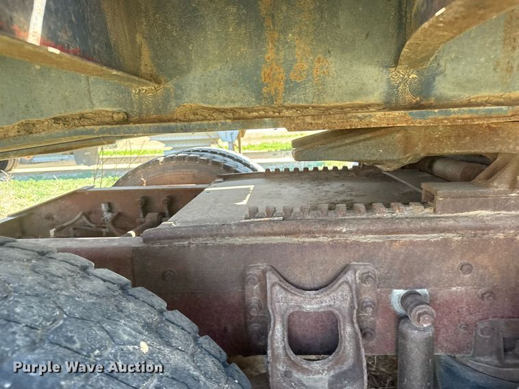 image for item EG6484 1984 International COF-9670 Eagle semi truck