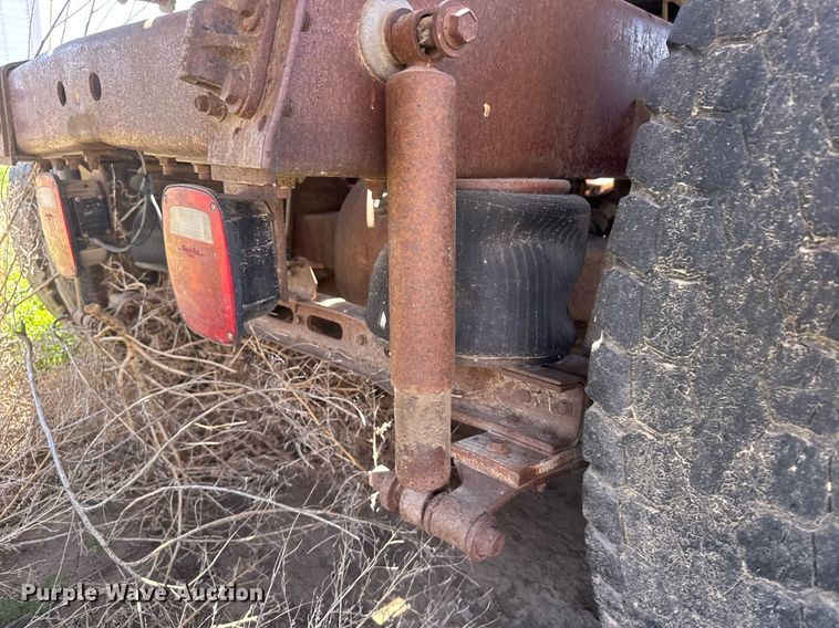 image for item EG6484 1984 International COF-9670 Eagle semi truck