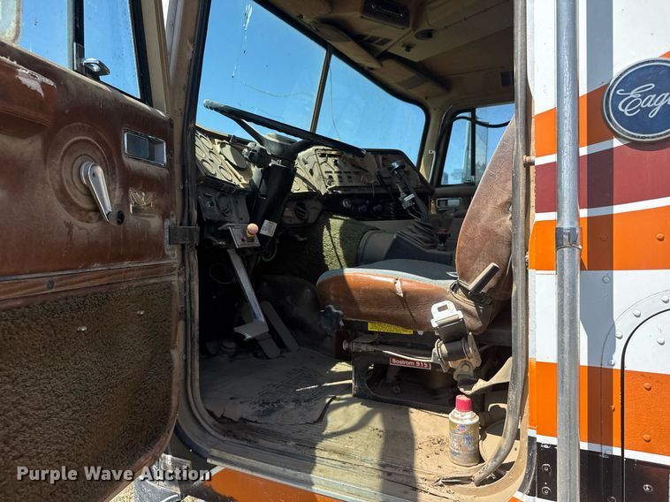 image for item EG6484 1984 International COF-9670 Eagle semi truck