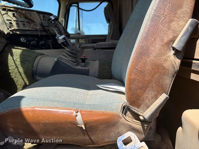 image for item EG6484 1984 International COF-9670 Eagle semi truck