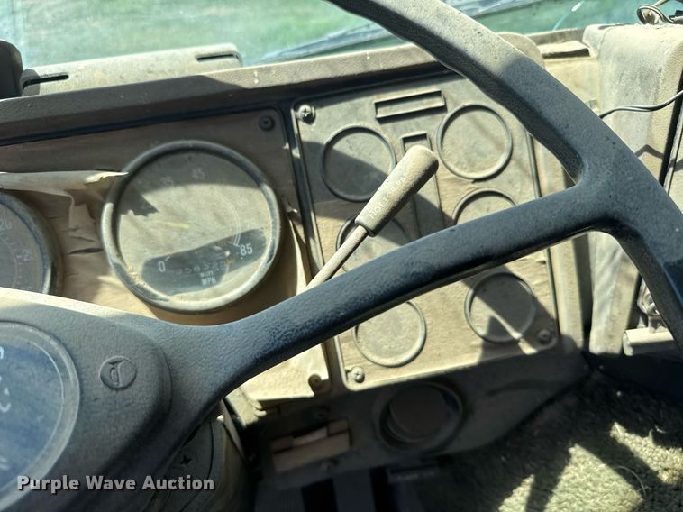 image for item EG6484 1984 International COF-9670 Eagle semi truck