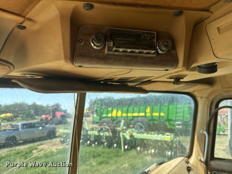 image for item EG6484 1984 International COF-9670 Eagle semi truck