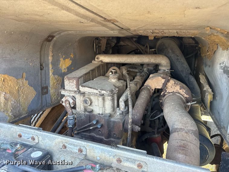 image for item EG6484 1984 International COF-9670 Eagle semi truck