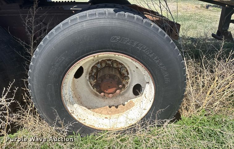 image for item EG6484 1984 International COF-9670 Eagle semi truck