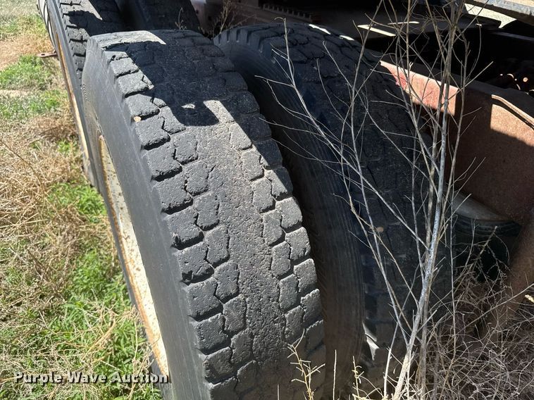 image for item EG6484 1984 International COF-9670 Eagle semi truck