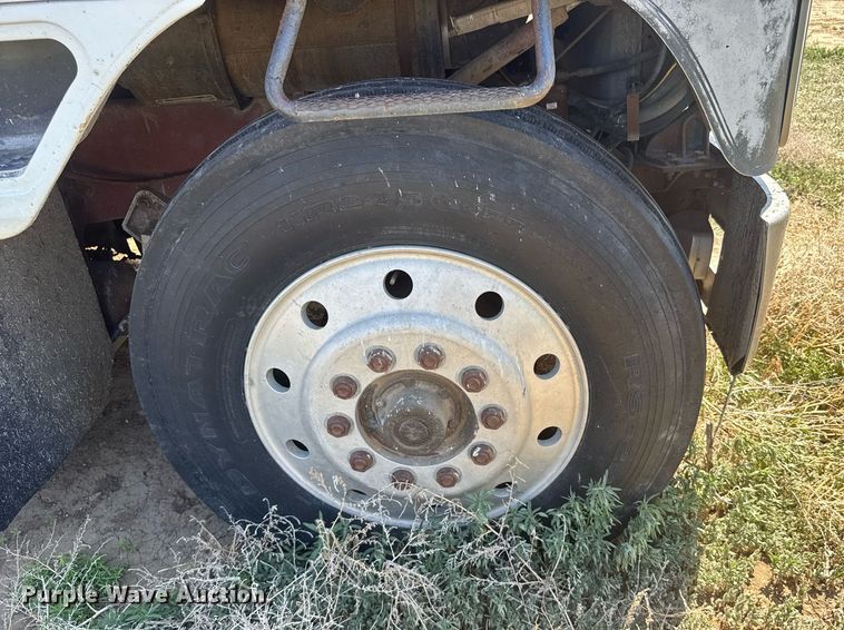 image for item EG6484 1984 International COF-9670 Eagle semi truck