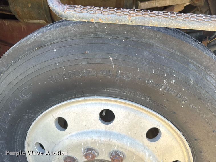 image for item EG6484 1984 International COF-9670 Eagle semi truck